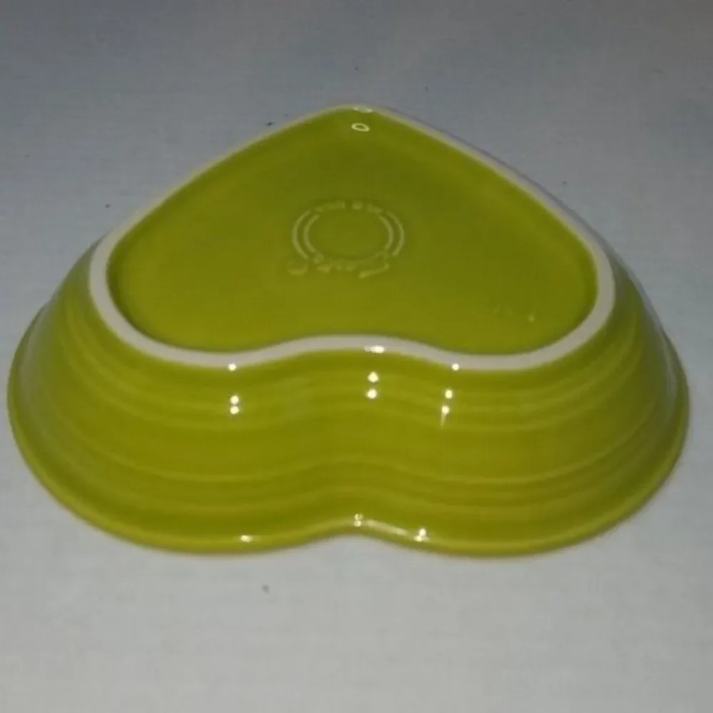 Fiestaware Fiesta Medium Heart Bowl Dish Lemongrass CONTAINER 19 OZ CERAMIC
